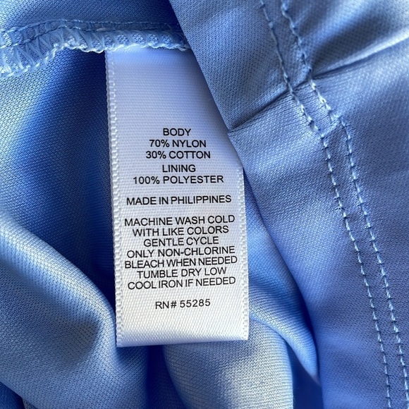 Express Crochet Lace Off Shoulder Crop Top - Picture 4 of 5